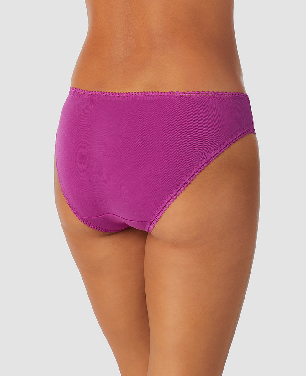 A lady wearing purple wine cabana cotton hip bikini underwear.