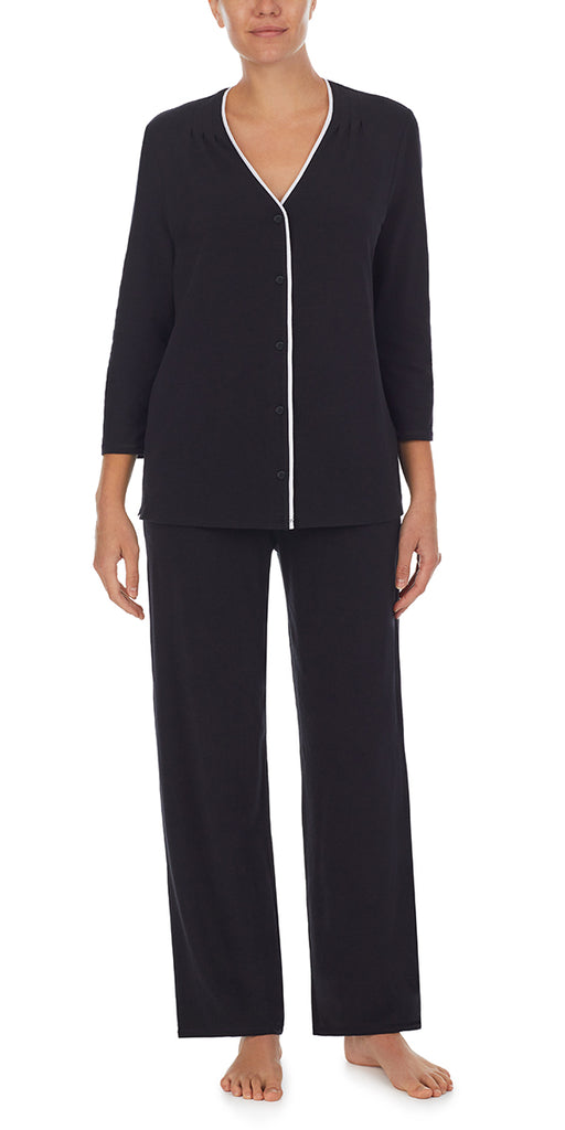 A lady wearing Black 3/4 Sleeve Contrast Trim Pajama Set