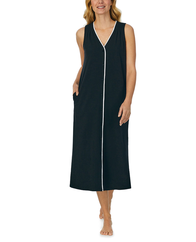 A lady wearing Black Sleeveless Contrast Trim Gown